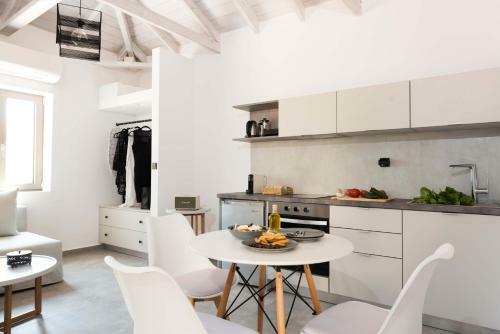 Calme Suites Mani