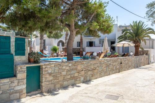 Hotel Ampelos Inn
