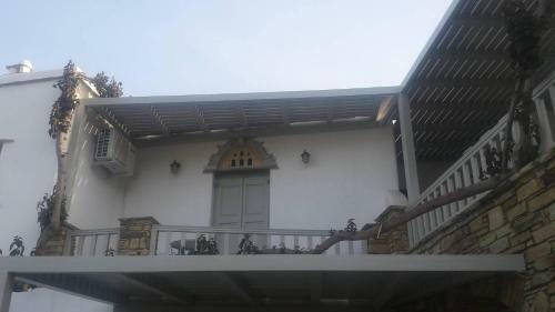 Elia Apartments