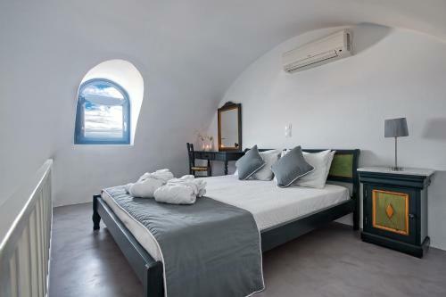 Apanemo Hotel & Suites