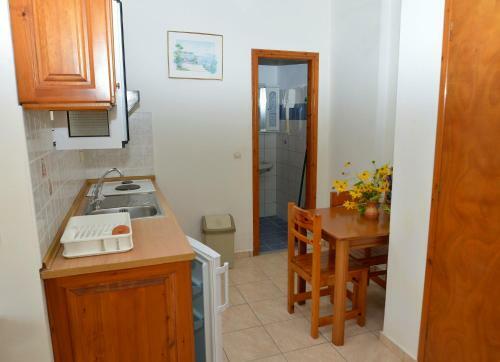 Santos Apartments & Studios