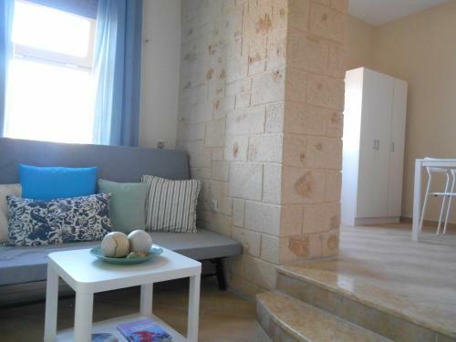Arapakis Apartment 2
