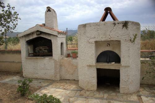 Seaside House On Aegina Lovely Island