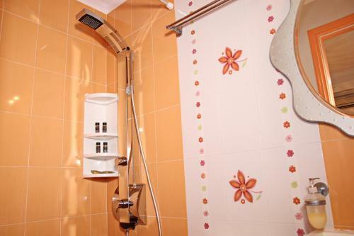 Hostal Coralli Rooms