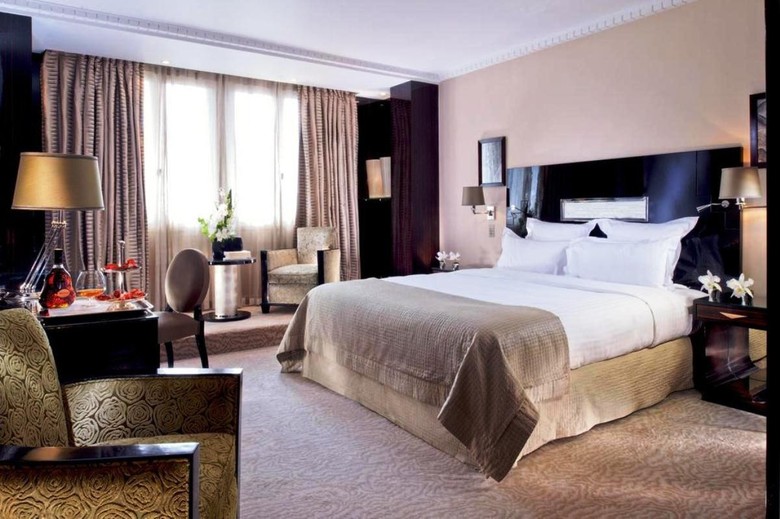 Hotel Plaza Athenee