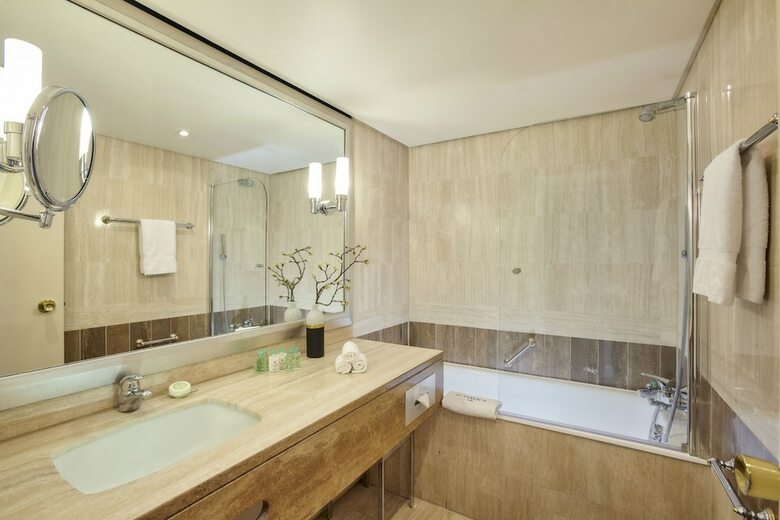 Hotel Warwick Paris