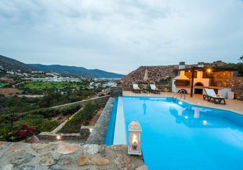 Maris Luxury Villa