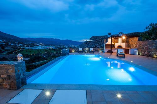 Maris Luxury Villa