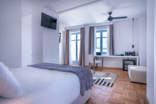 Hotel Shapes Luxury Suites