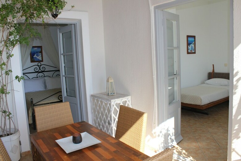 Villa By Hotel Thira