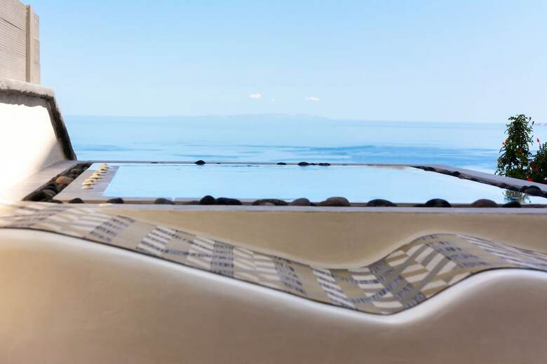 Villa By Hotel Thira