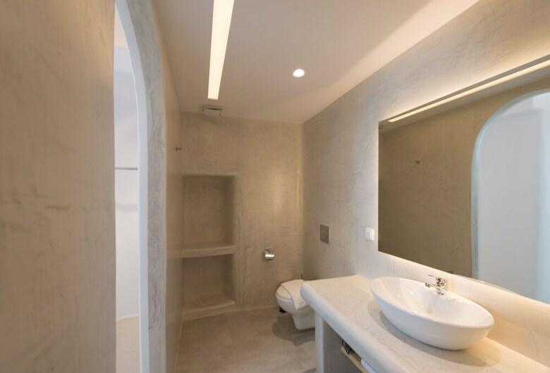 Hostal On The Cliff Suites
