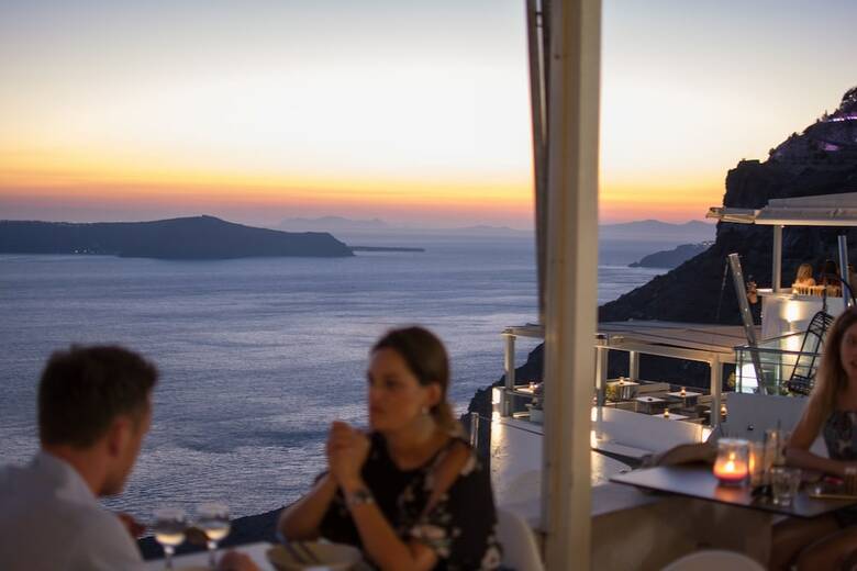 Hostal On The Cliff Suites
