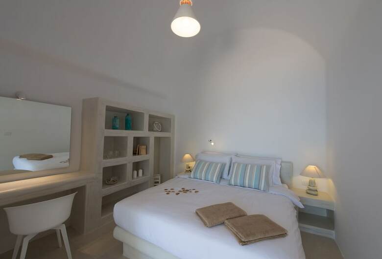 Hostal On The Cliff Suites