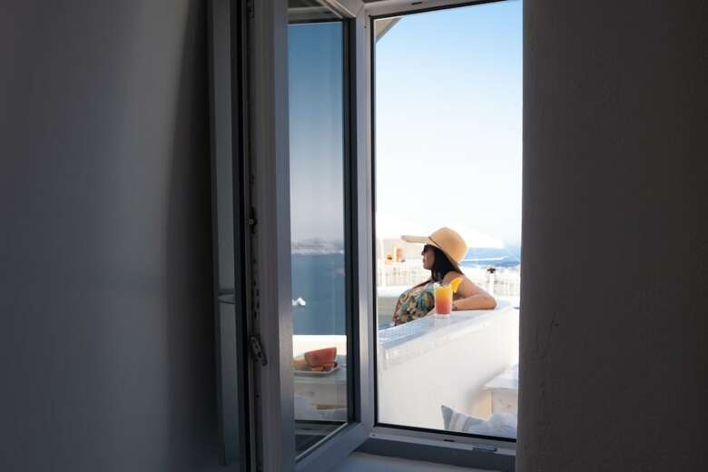 Hostal On The Cliff Suites