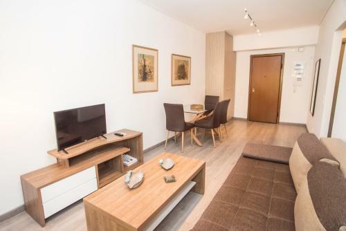 Central Apartment In Glyfada