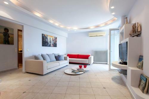 Stunning 1 Bdrm Apartment In Glyfada -sea View