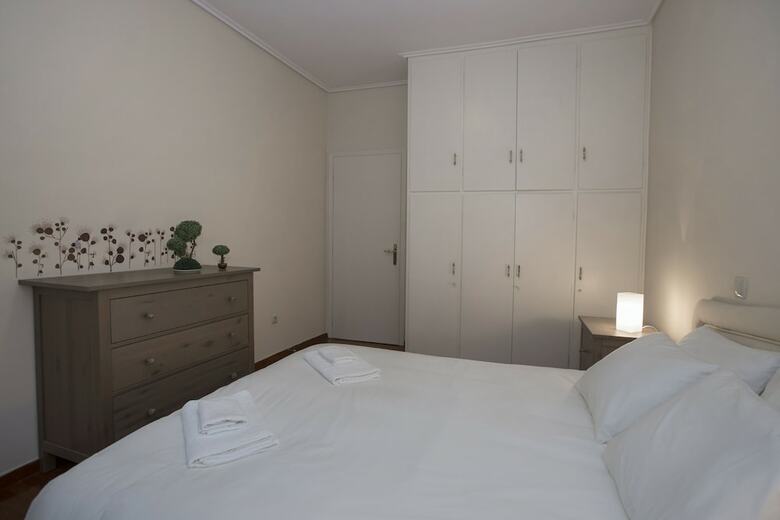 Family Holidays Apartment In Glyfada