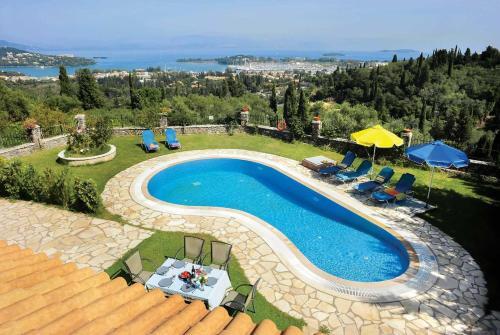 Kyra Chrysikou Villa Sleeps 6 Air Con Wifi