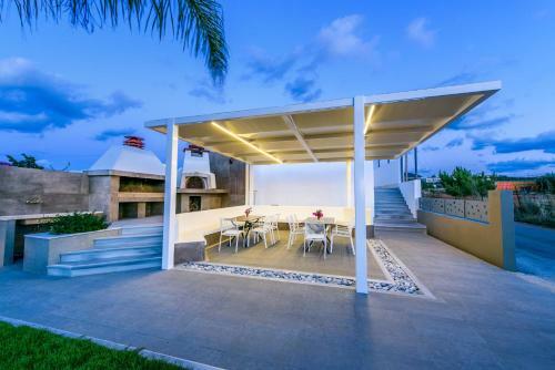 Hotel Elysian Suites