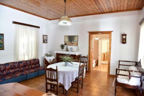 Amaryllis Guest House