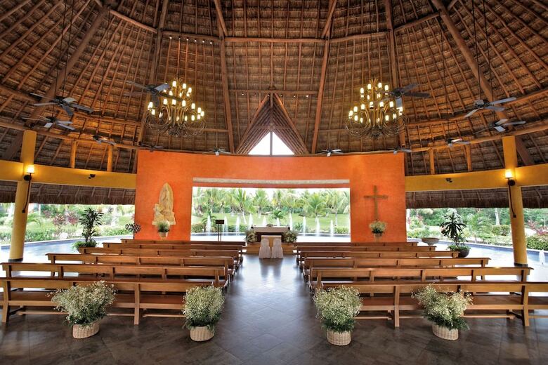 Hotel Barcelo Maya Colonial