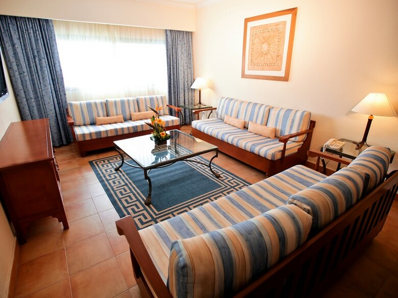 Hotel Barcelo Maya Colonial
