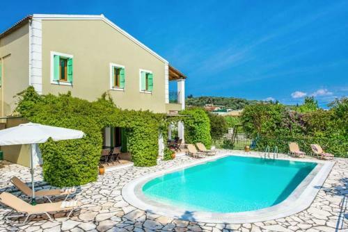 Kassiopi Villa Sleeps 10 Pool Air Con Wifi