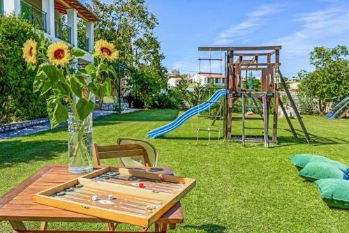 Kassiopi Villa Sleeps 10 Pool Air Con Wifi
