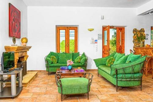 Kassiopi Villa Sleeps 10 Pool Air Con Wifi