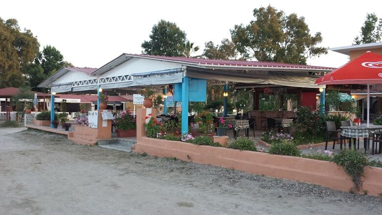 Hostal Nikolas Club