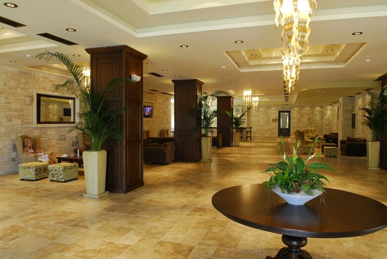 Hotel Cactus Royal