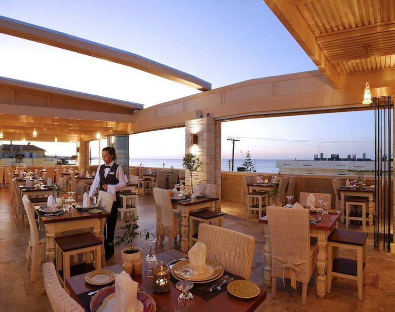 Hotel Cactus Royal