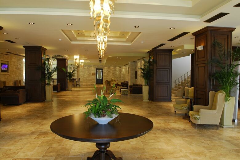 Hotel Cactus Royal