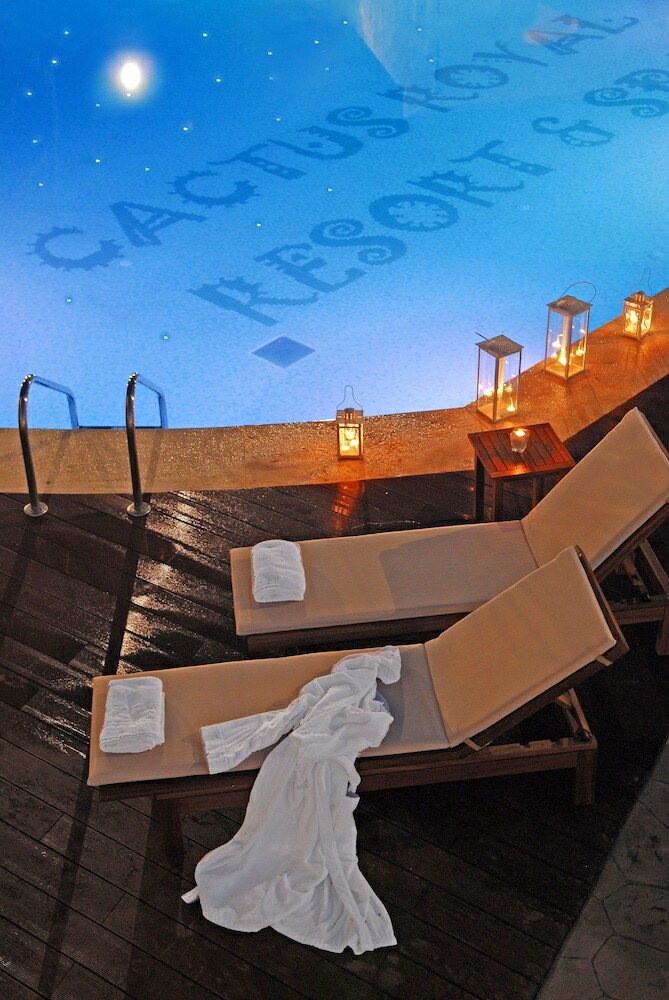 Hotel Cactus Royal