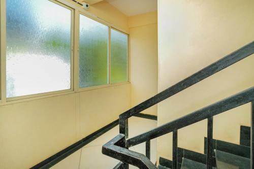 Hotel Oyo 7918 Home Stay Near Trinity Circle