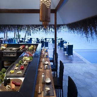 Hotel Vivanta By Taj Coral Reef