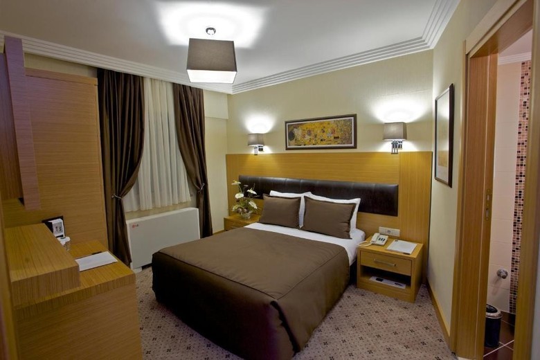 Hotel Mirilayon