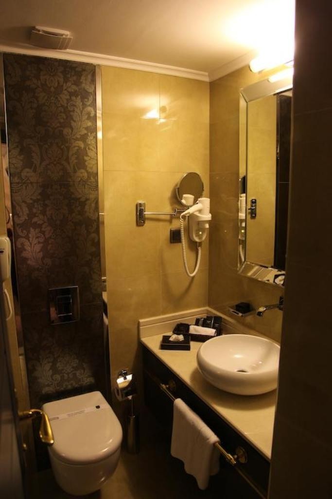 Hotel Mirilayon