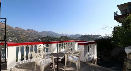 Jk's Lake View Hill Home