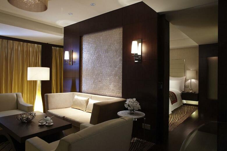 Renaissance Shanghai Putuo Hotel