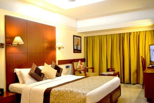 Hotel Club Emerald