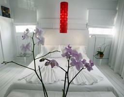 Catalina Hotel Beach Club