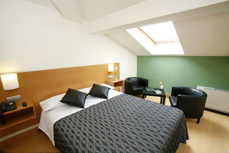 Hotel Bilbao Jardines