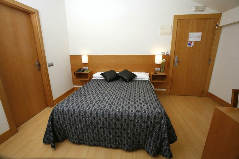 Hotel Bilbao Jardines