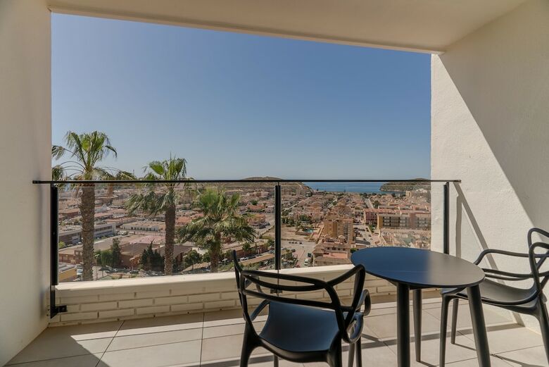 Hotel Ramada Resort By Wyndham Puerto de Mazarron