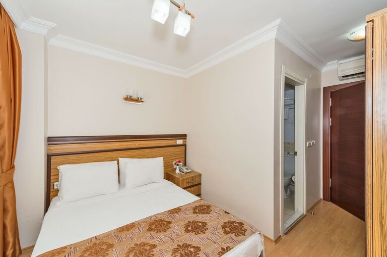 May Hotel