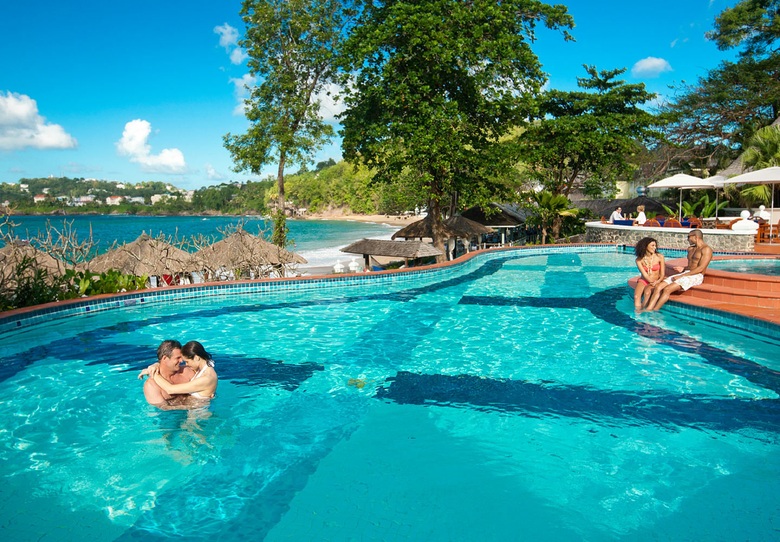 Hotel Sandals Regency La Toc