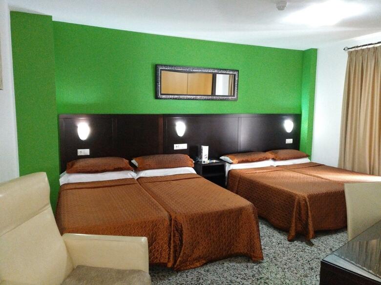 Hotel De Los Faroles