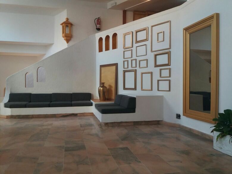 Ponderosa Hotel